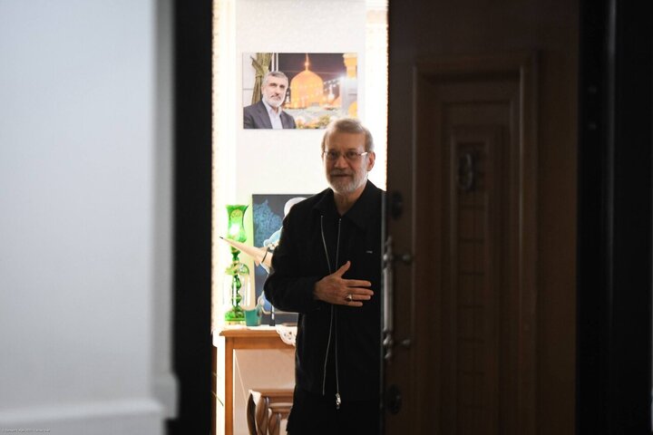 Photos: Larijani meets families of martyred IRGC Aerospace Commanders