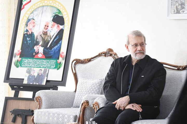 Photos: Larijani meets families of martyred IRGC Aerospace Commanders