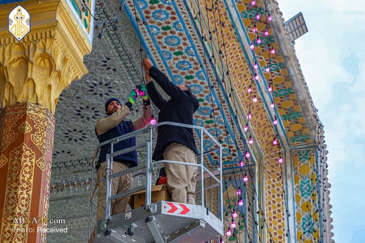 چراغانی و آذین‌بندی حرم مطهر کاظمین در آستانه میلاد فرخنده امام جواد(ع) و امام علی(ع)