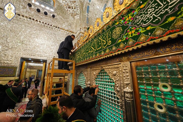 چراغانی و آذین‌بندی حرم مطهر کاظمین در آستانه میلاد فرخنده امام جواد(ع) و امام علی(ع)