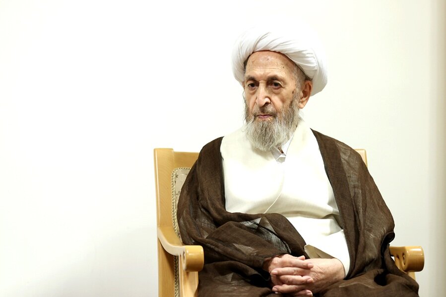 تکریم علما و دانشمندان، فریضه‌ای اخلاقی و تکلیف وجدانی است