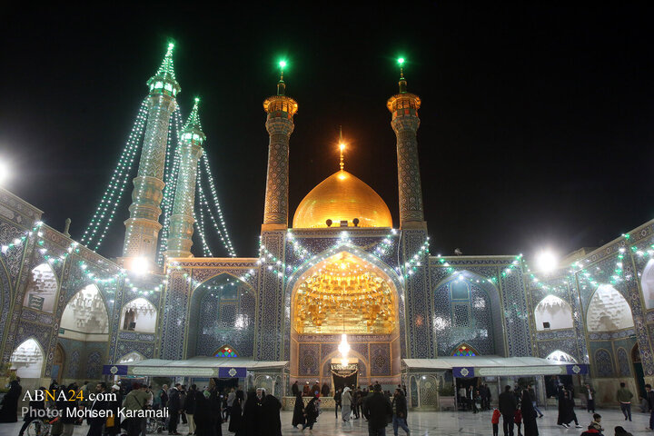 حال و هوای حرم حضرت معصومه(س) در شب میلاد امام علی(ع)