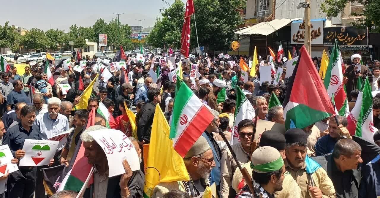 مردم همدان هتک حرمت اغتشاشگران به قرآن کریم را محکوم کردند