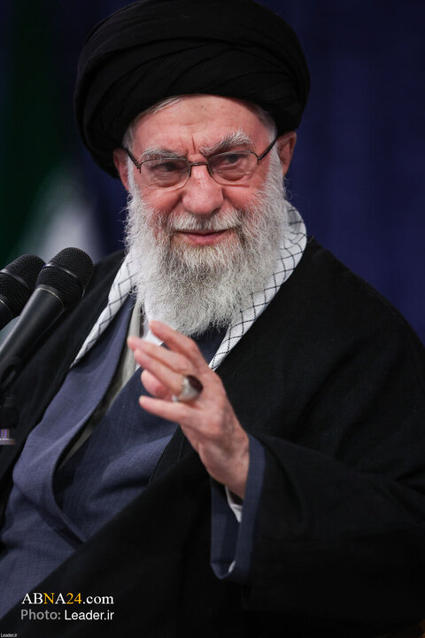 دیدار خانواده شهدای اقتدار با رهبر انقلاب در روز میلاد امیرالمومنین(ع)