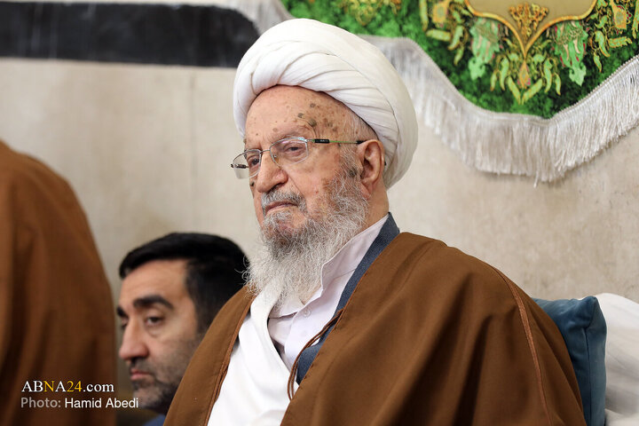 آیت‌الله ناصر مکارم شیرازی در مراسم جشن روز میلاد امام علی(ع) در مسجد امیرالمومنین(ع) قم