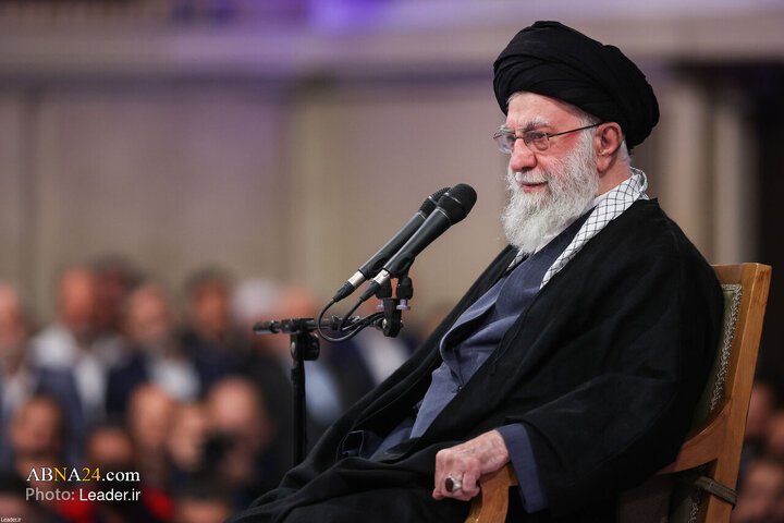 Photos: Imam Khamenei meets with families of martyrs on birth anniversary of Imam Ali (a.s.)