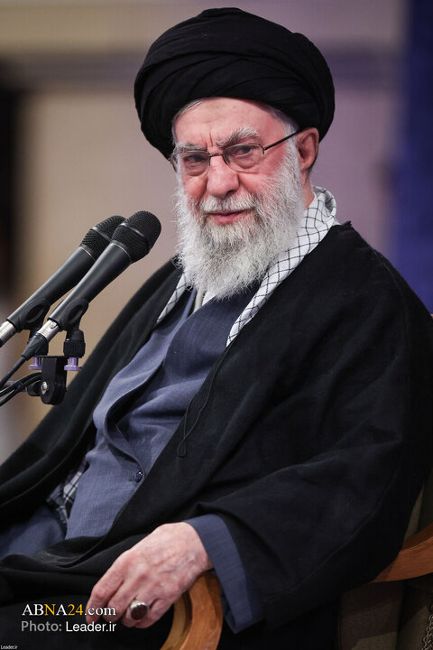 Photos: Imam Khamenei meets with families of martyrs on birth anniversary of Imam Ali (a.s.)