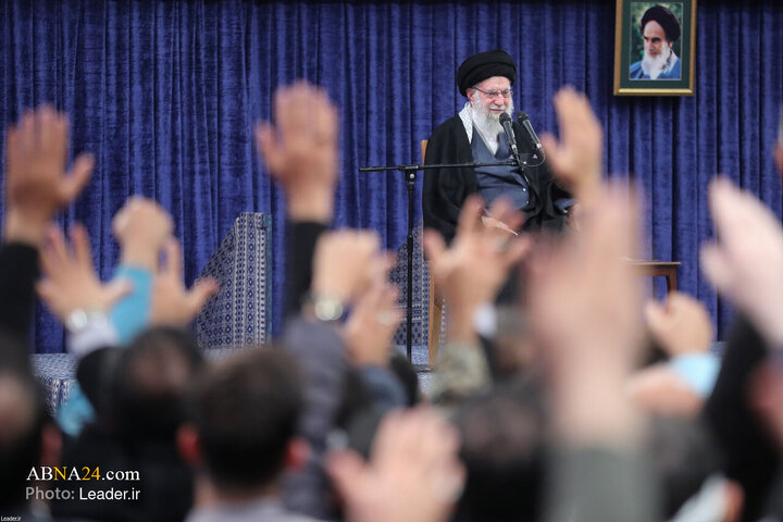 Photos: Imam Khamenei meets with families of martyrs on birth anniversary of Imam Ali (a.s.)