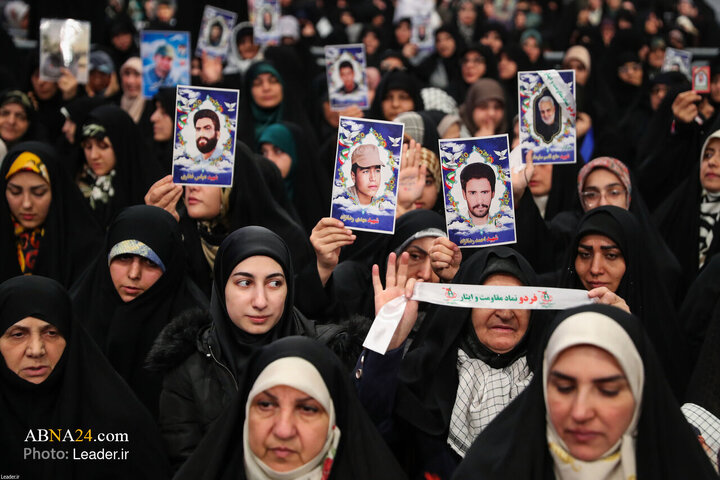 Photos: Imam Khamenei meets with families of martyrs on birth anniversary of Imam Ali (a.s.)