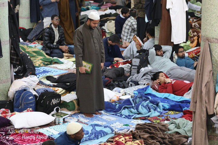 آئین معنوی اعتکاف طلاب غیرایرانی