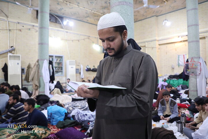 آئین معنوی اعتکاف طلاب غیرایرانی