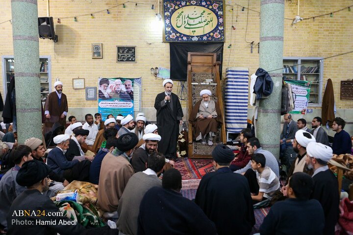 حضور دکتر عباسی رییس جامعه المصطفی العالمیه در مراسم معنوی اعتکاف در مسجد امام حسن عسکری(ع) قم