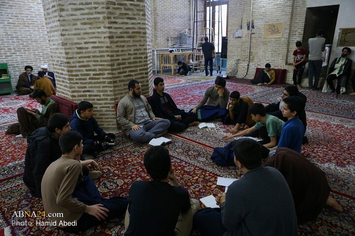 آیین معنوی اعتکاف در مسجد جامع قم