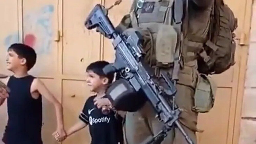 Israeli forces detain, intimidate Palestinian toddler in West Bank