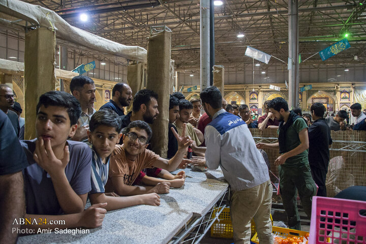 Photos: Spiritual Itikaf Ritual at Shohada Grand Mosque in Shiraz