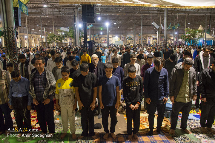 Photos: Spiritual Itikaf Ritual at Shohada Grand Mosque in Shiraz