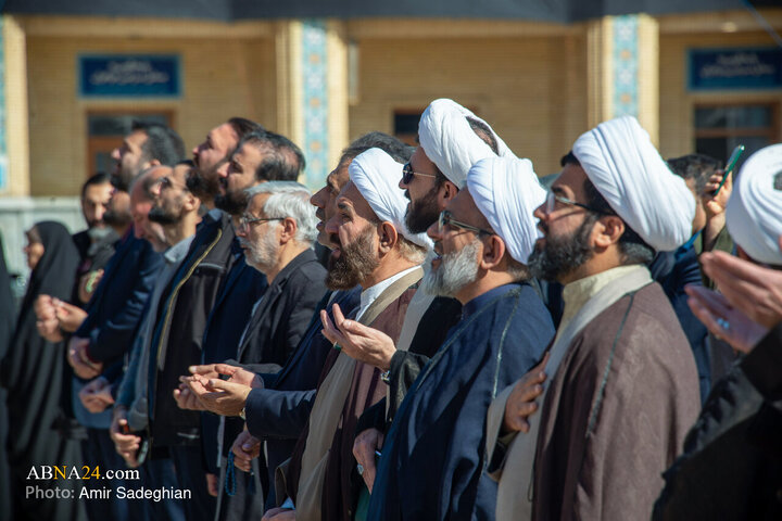 آیین سیاه‌پوشان و تعویض پرچم گنبد حرم حضرت شاهچراغ‌(ع)
