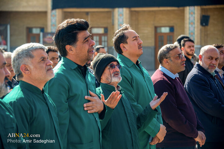آیین سیاه‌پوشان و تعویض پرچم گنبد حرم حضرت شاهچراغ‌(ع)