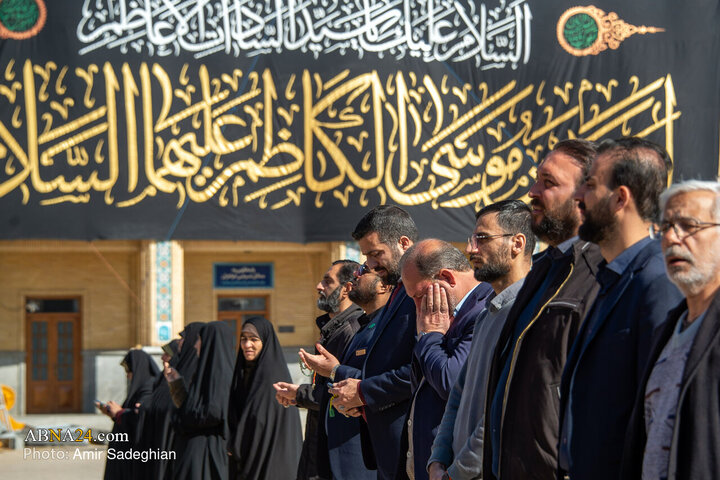 آیین سیاه‌پوشان و تعویض پرچم گنبد حرم حضرت شاهچراغ‌(ع)