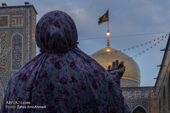 آیین اعتکاف بانوان در حرم مطهر امام رضا(ع)