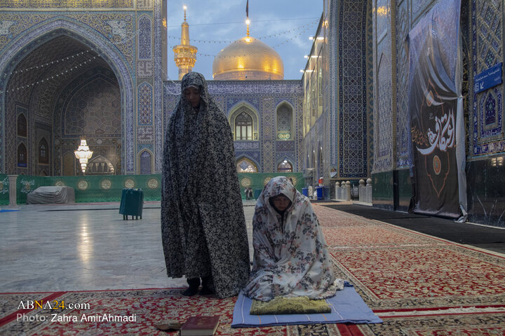 آیین اعتکاف بانوان در حرم مطهر امام رضا(ع)