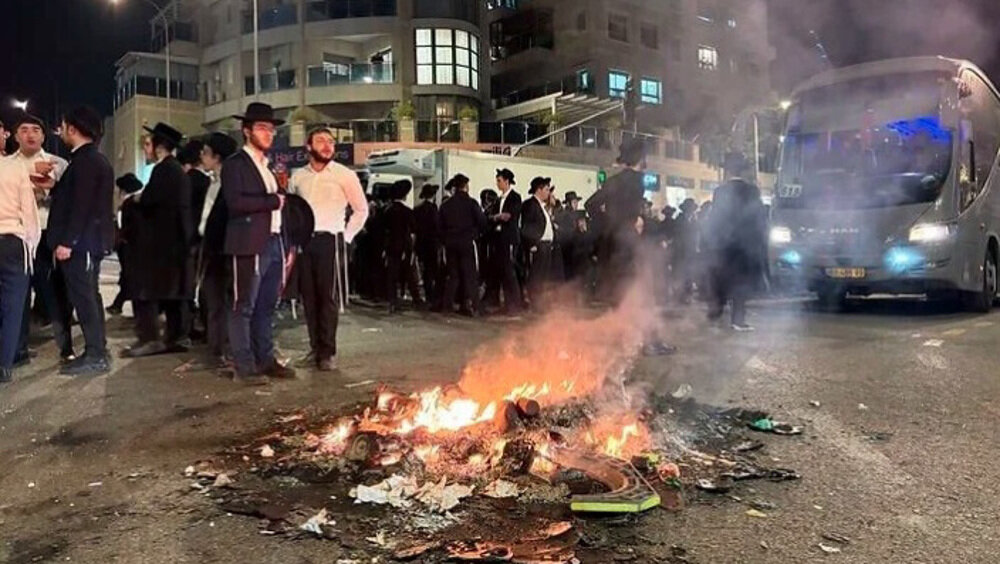 1 killed, 3 injured as bus hits Israeli ultra-Orthodox protesters during anti-conscription rally