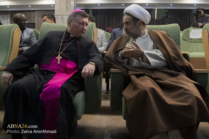 Photos: Celebration of Birth of Jesus Christ held at the AhlulBayt International University