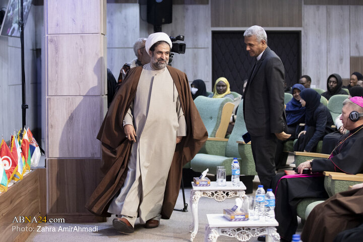 Photos: Celebration of Birth of Jesus Christ held at the AhlulBayt International University