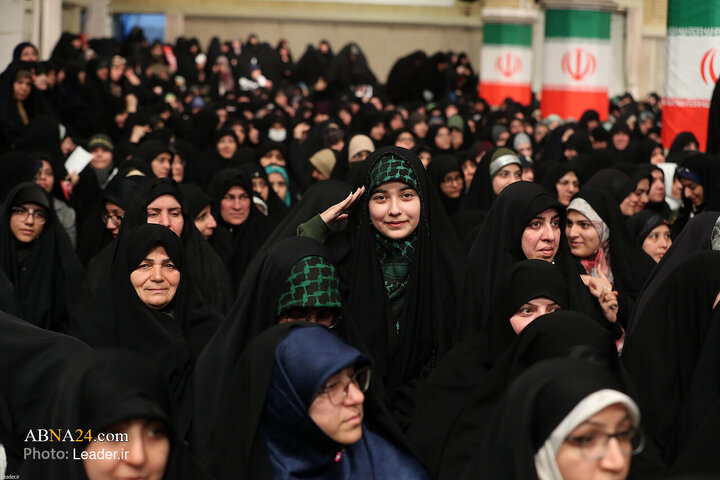 Photos: Imam Khamenei meets with people of Qom