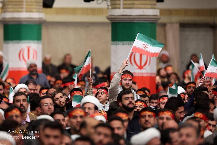 Photos: Imam Khamenei meets with people of Qom