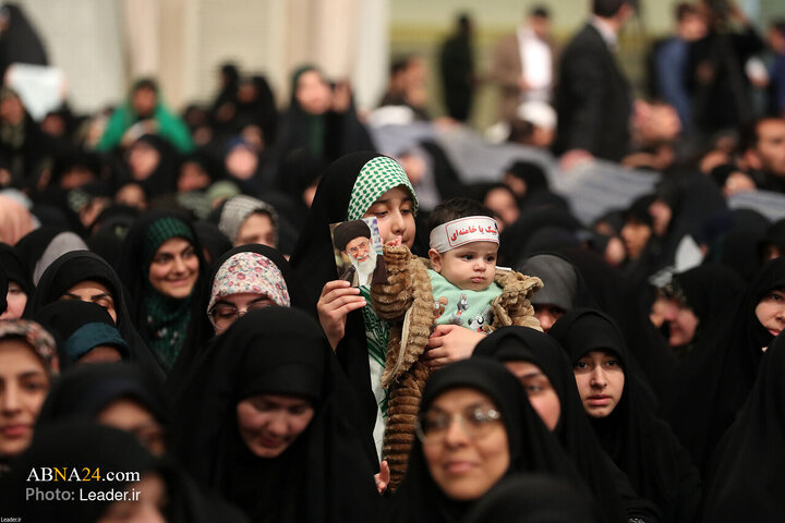 Photos: Imam Khamenei meets with people of Qom