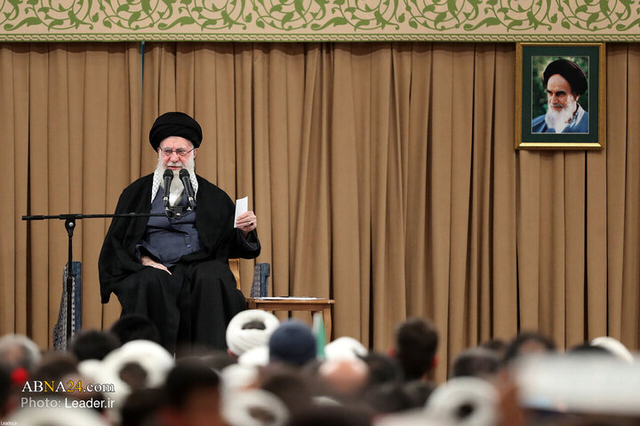 Photos: Imam Khamenei meets with people of Qom