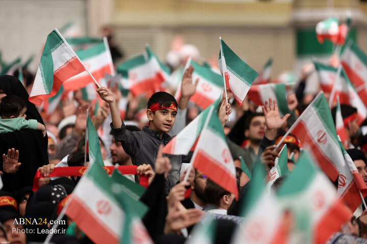 Photos: Imam Khamenei meets with people of Qom