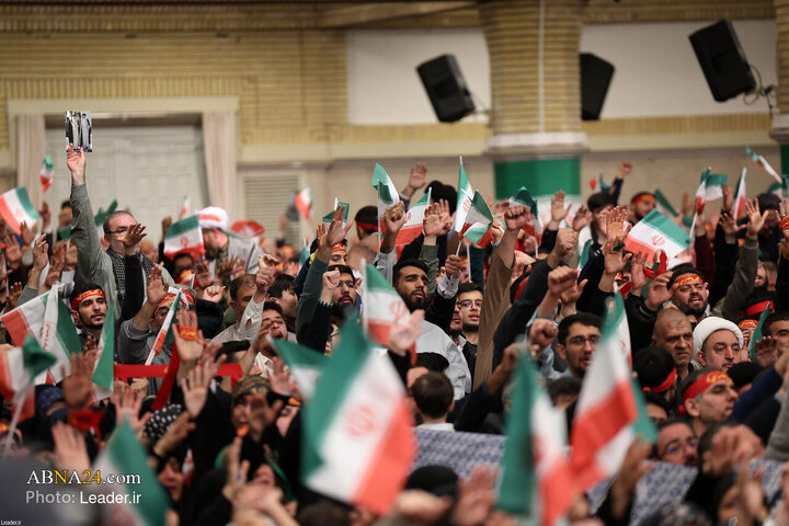 Photos: Imam Khamenei meets with people of Qom