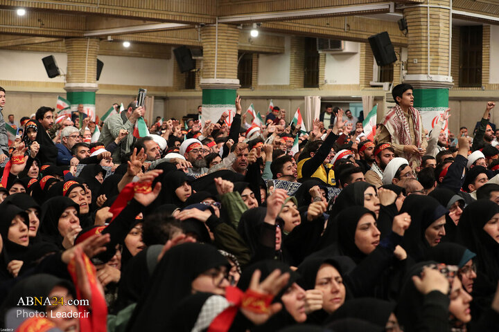 Photos: Imam Khamenei meets with people of Qom