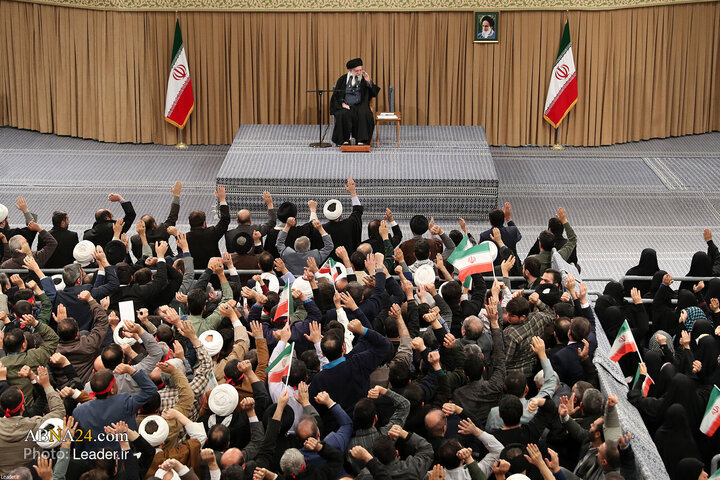Photos: Imam Khamenei meets with people of Qom