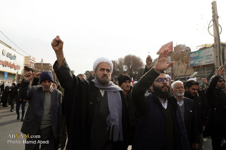 Photos: Funeral for two security forces martyred by rioters in Qom