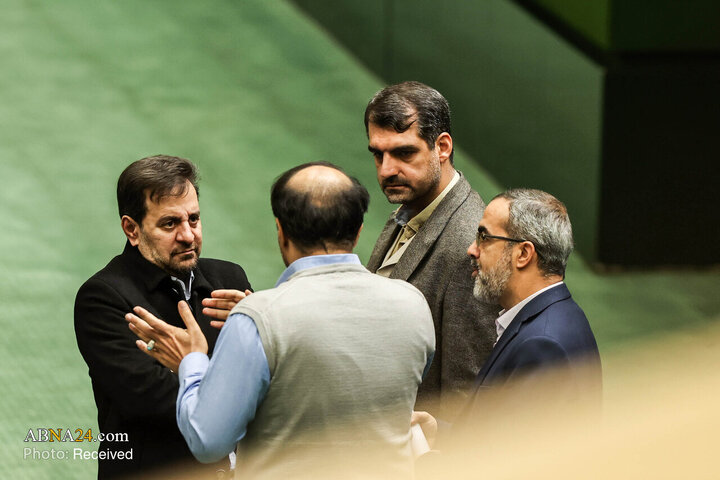 صحن علنی مجلس - ۲۱ دی