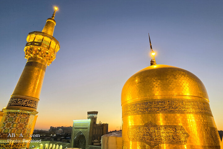 اهتزاز پرچم مشکی گنبد حرم مطهر رضوی