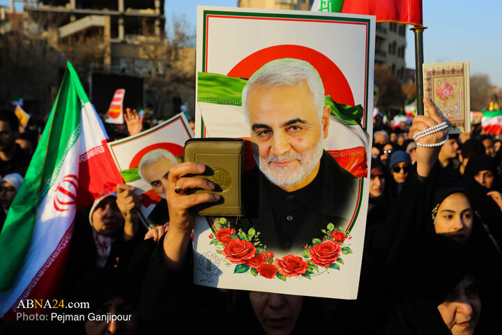 Photos: National Solidarity rally in Isfahan