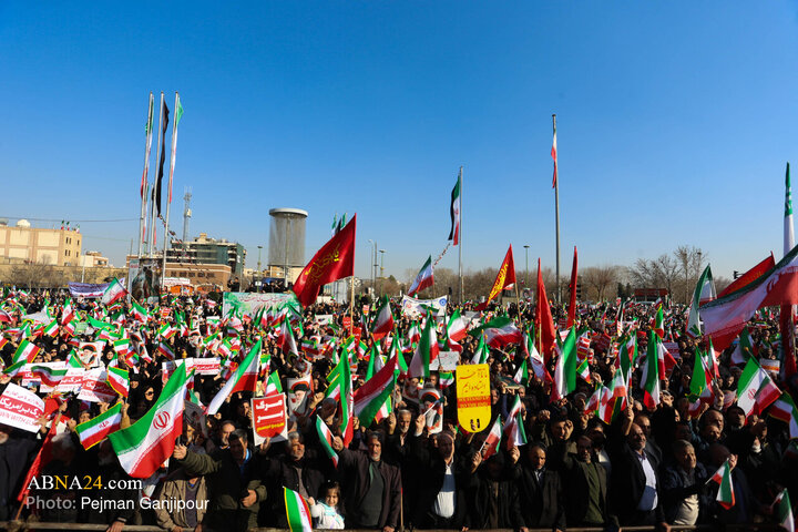 Photos: National Solidarity rally in Isfahan