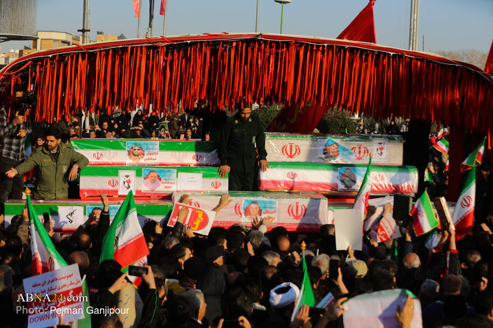 Photos: National Solidarity rally in Isfahan