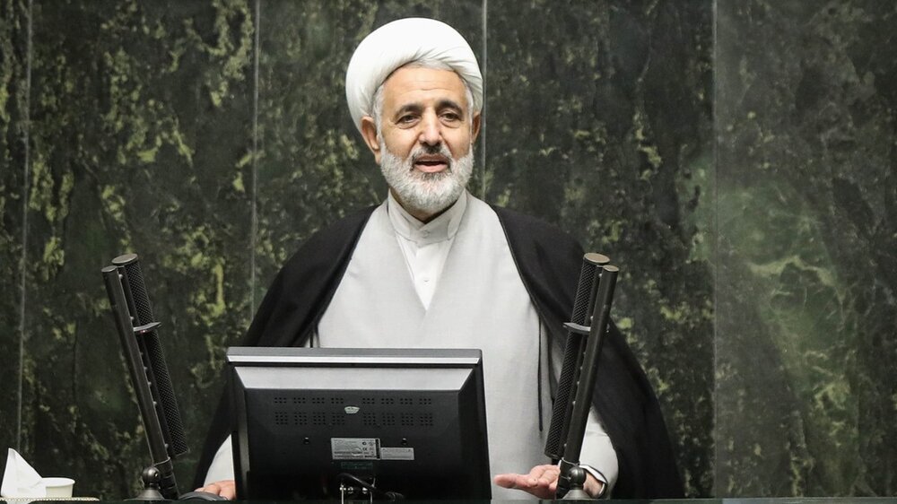 تشکر عملی مجلس و دولت آن است که مشکلات معیشتی و اقتصادی مردم را رفع کنند