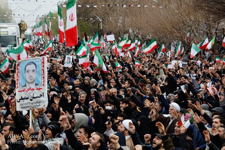 تشییع پیکر ۱۰۰ شهید مردمی و مدافع امنیت