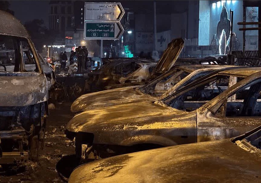 عوامل آتش‌زدن خودروهای پلیس دستگیر شدند