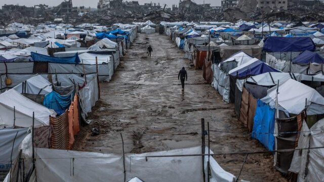 Report: As Gazans Suffer in Extreme Cold, Trump Eyes Second Phase of Ceasefire