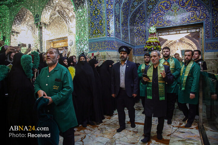 گل‌آرایی ضریح مطهر کریمه اهل‌بیت(س) به مناسبت عید سعید مبعث