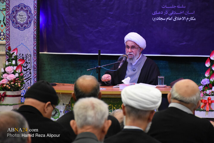 نشست قرار معنوی با سخنرانی آیت‌الله رمضانی در رشت