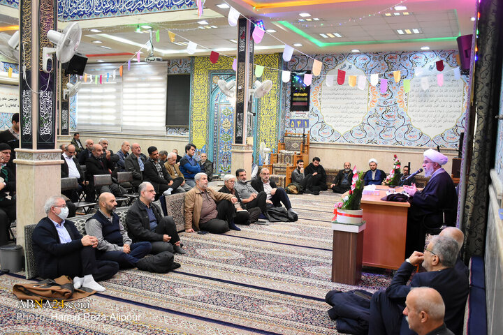 نشست قرار معنوی با سخنرانی آیت‌الله رمضانی در رشت