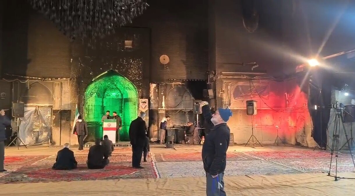 ویدیو | مسجد سوخته پرند آماده برگزاری نماز جمعه